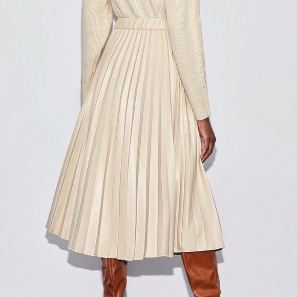 Beige Casual Womens Patent Pleated Skirt - Picture 2 of 7